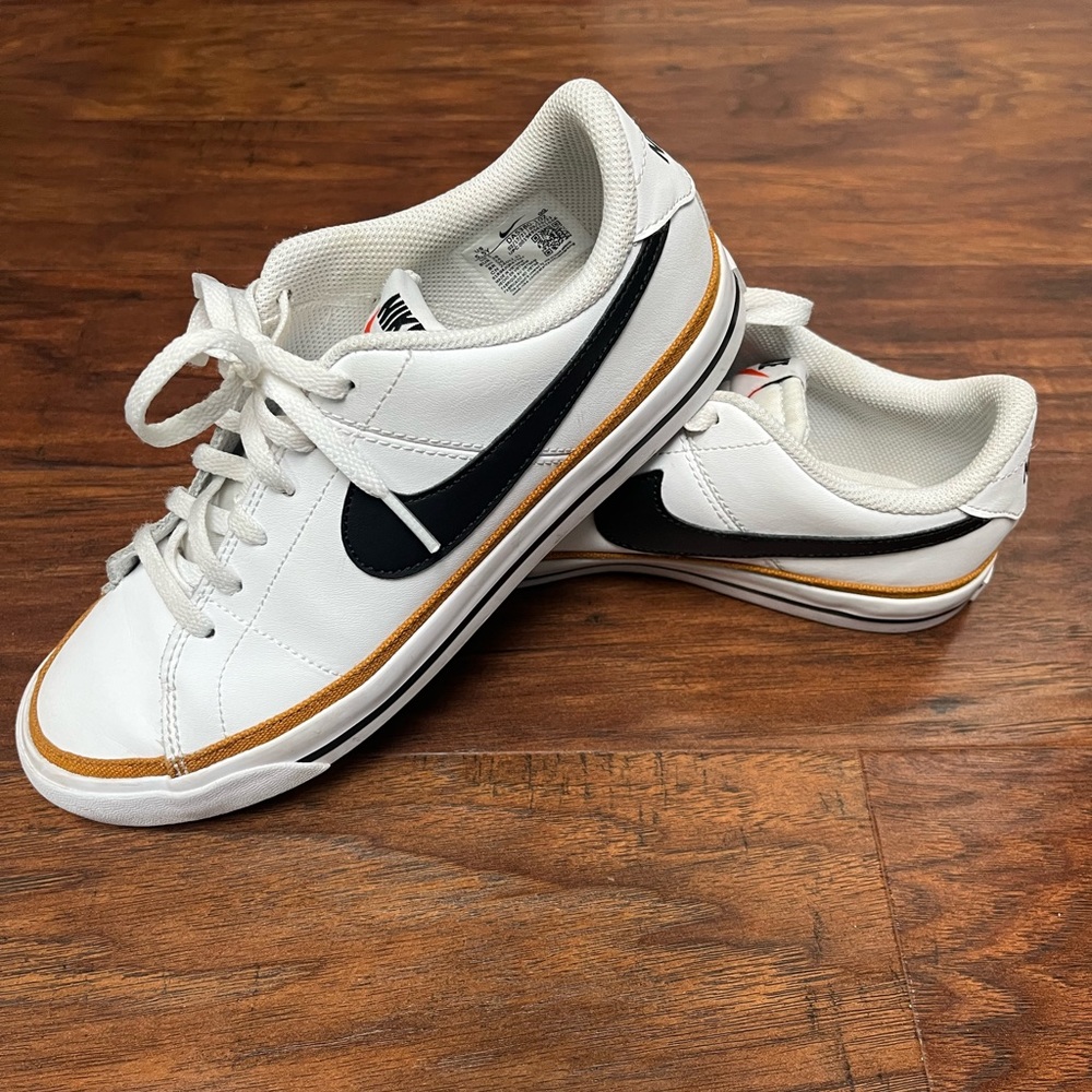 Nike Court Legacy Low Next Nature Women’s size 7/Youth 5.5